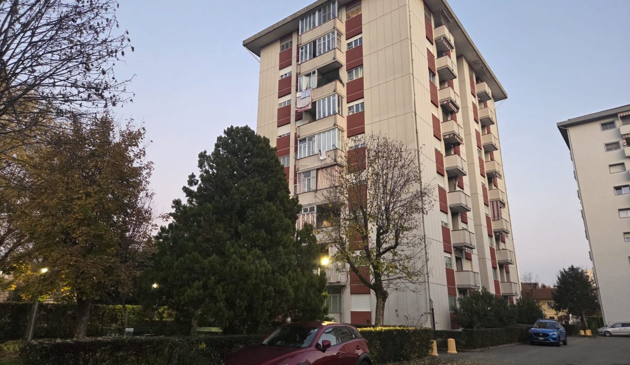 12a75198-a344-41b2-a5c6-0beafb89acb2