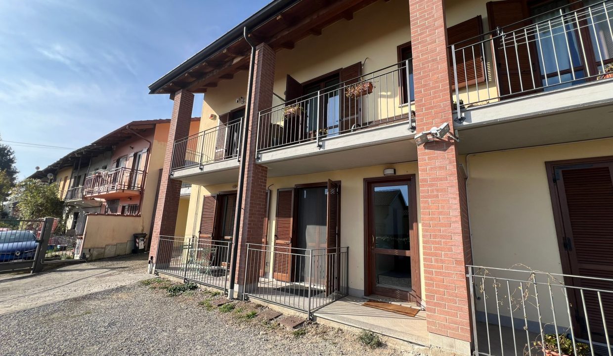 2322dce9-dc7d-483f-bebb-56da19275f4a