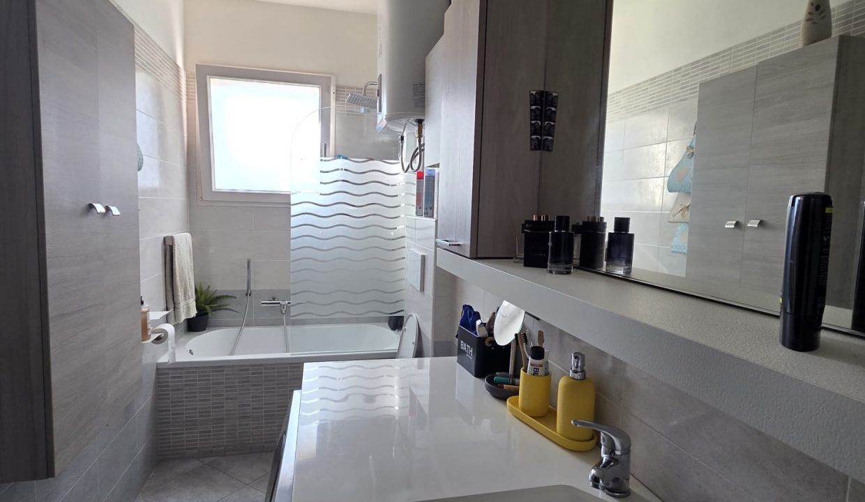 2de986d9-af22-428b-89b2-ddafc73d8274