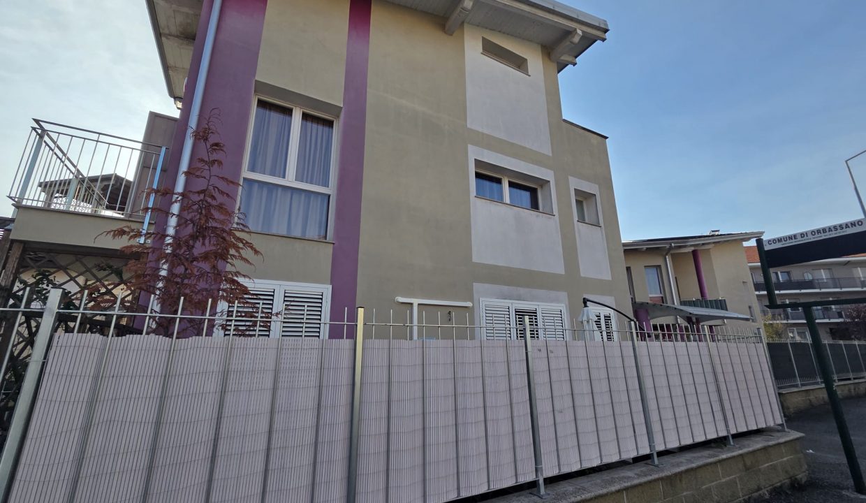 65ce9546-e8f7-44d0-b599-7fad817db4be