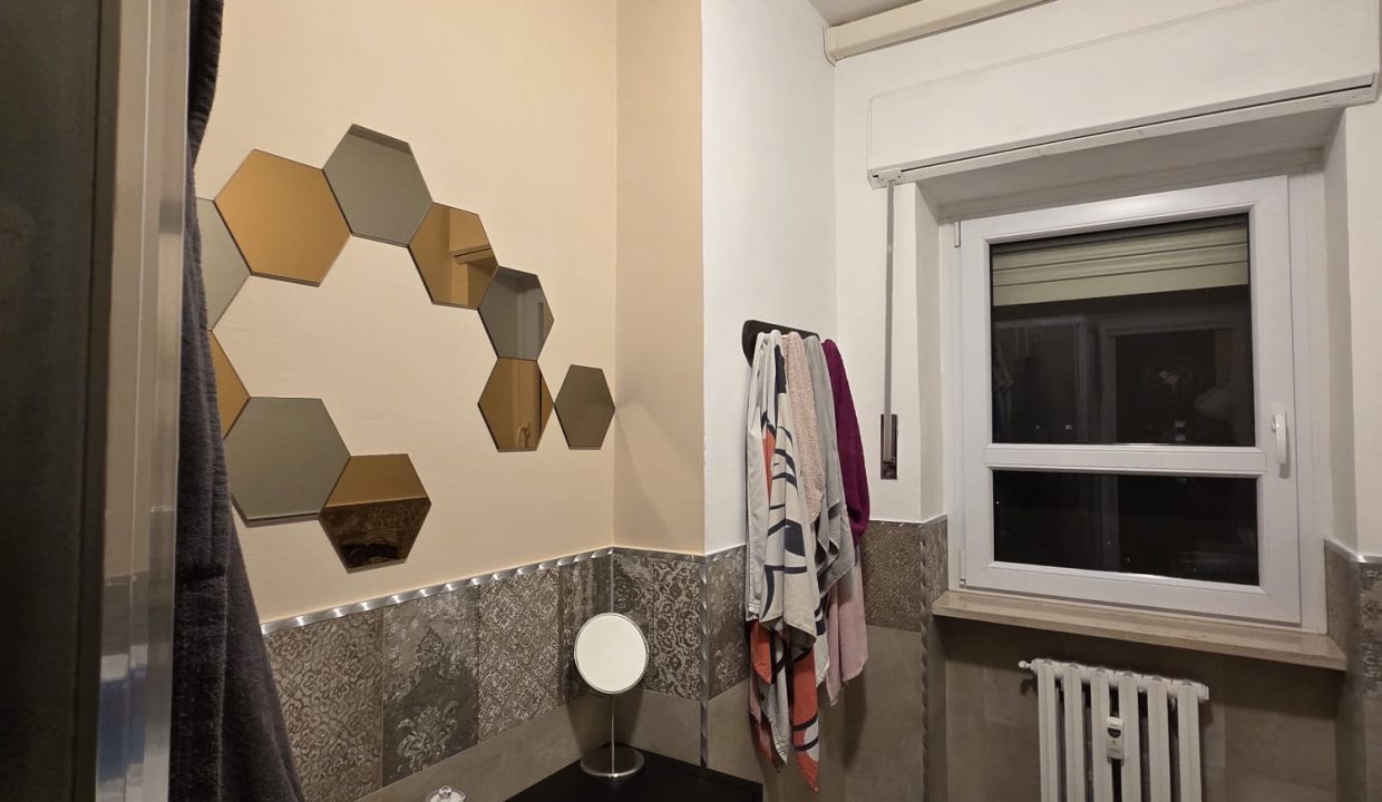 7eea5174-11bc-4f04-9c9f-b2c8a20e8dd0