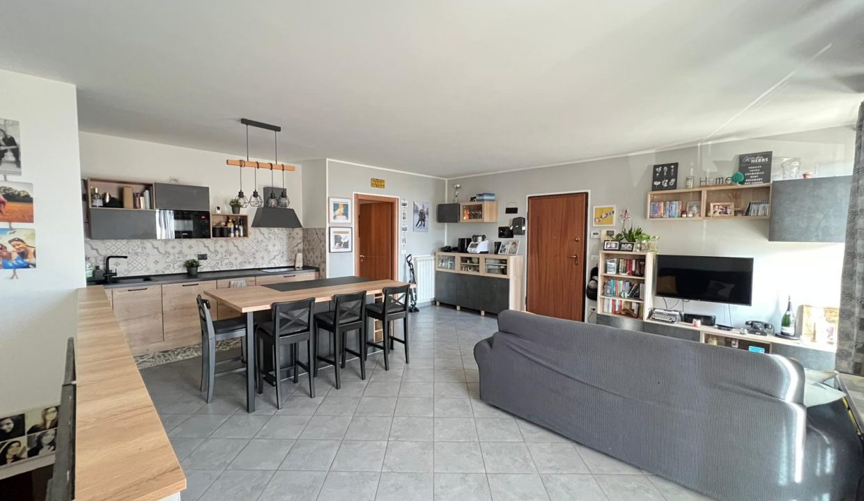 940af516-8fbd-4245-9544-67e3137e06a0