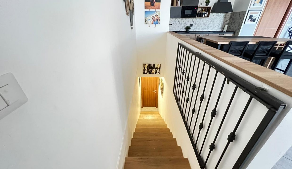 a1b0a565-3ebb-4808-a323-63c9e498d003