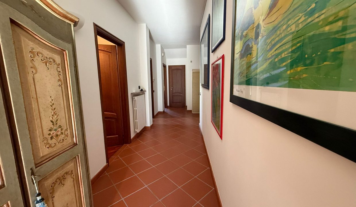 ab5764ee-0f45-4498-8a15-b6bec170acee