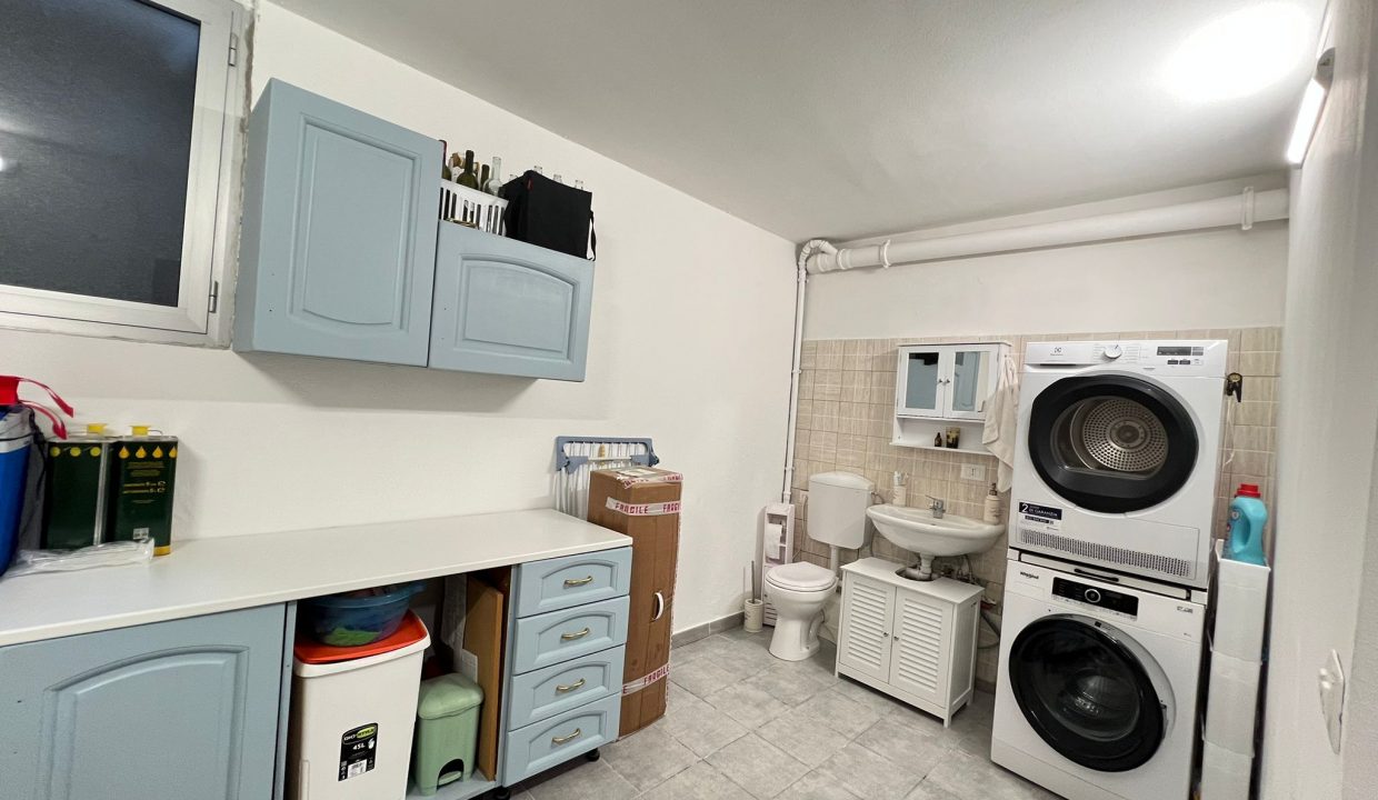 fb2730c9-1cc5-428d-b222-5b87332b786f