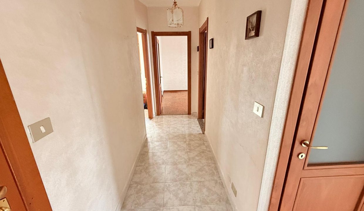 b2bc4480-70cf-43c3-90e7-48c590349677