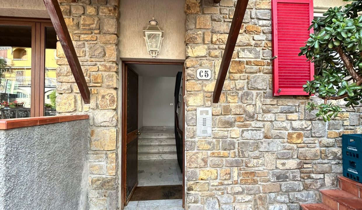 c819fc70-029f-4597-b115-ea91a590c67f