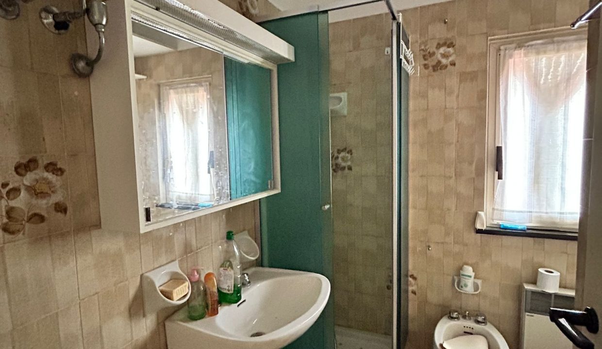 d34df033-bff0-4de4-aebc-cf06ba8dcf27