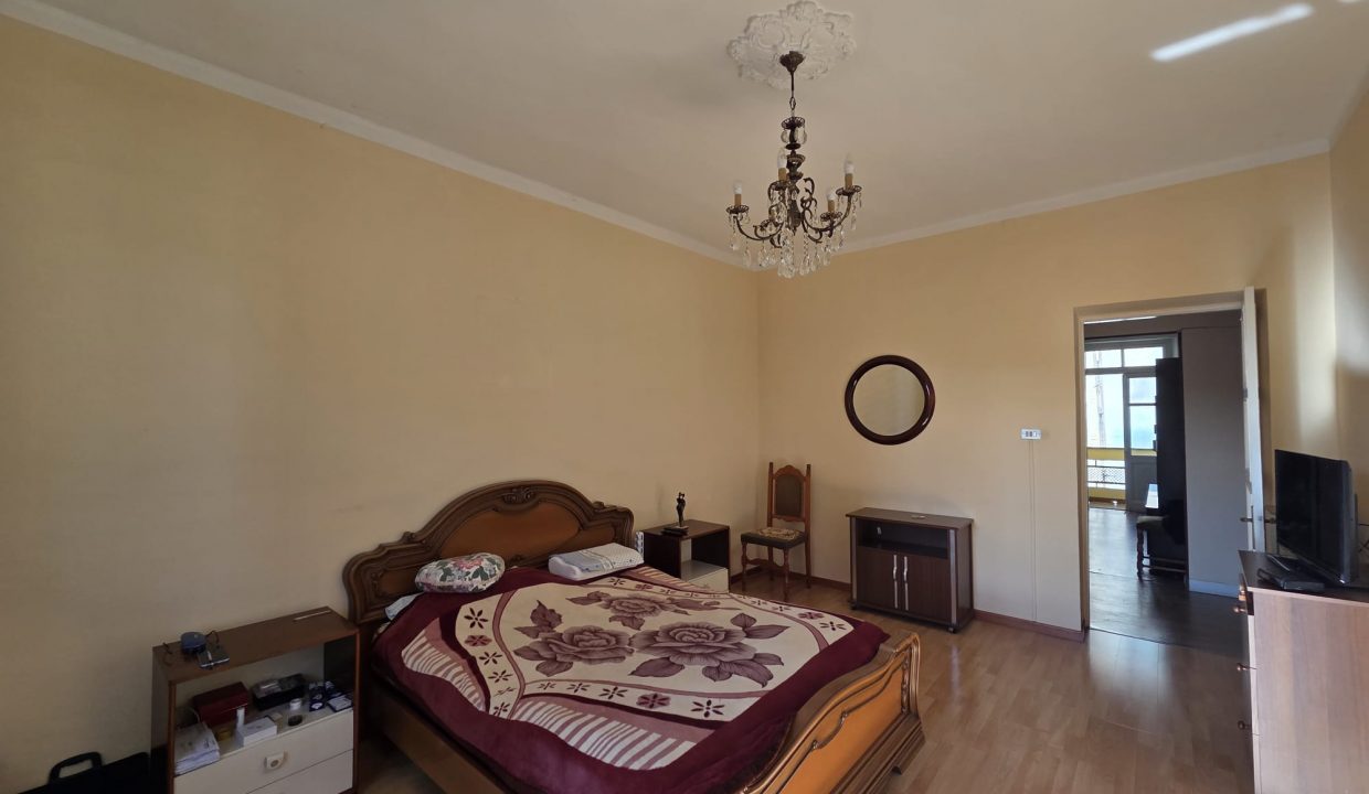 0b9ce3f5-6abb-4610-8fd8-5f44d5c6aa37