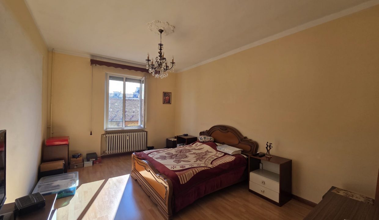 545cf201-7cb4-4924-93bd-daaa41584296