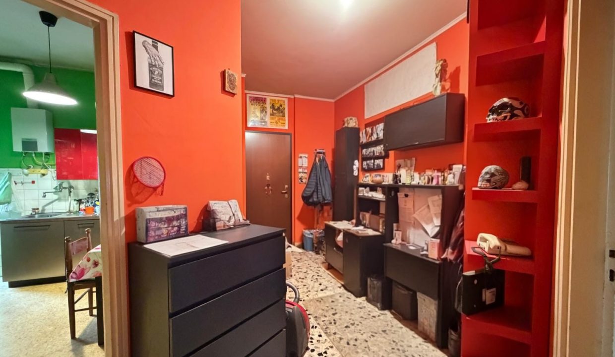 5b40a9be-0c7e-4069-818b-63d6f84bb96b