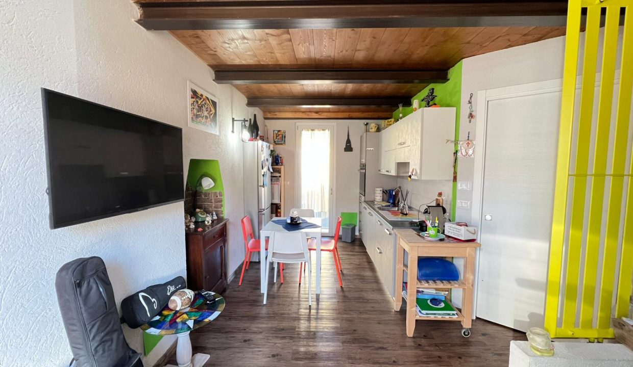 674129c8-dc6a-49c6-aaa7-60ee995a271a