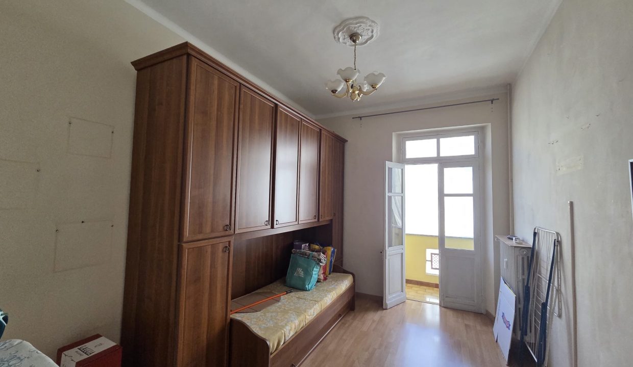 6bb538ef-c88c-4dff-81f6-55ab21969272