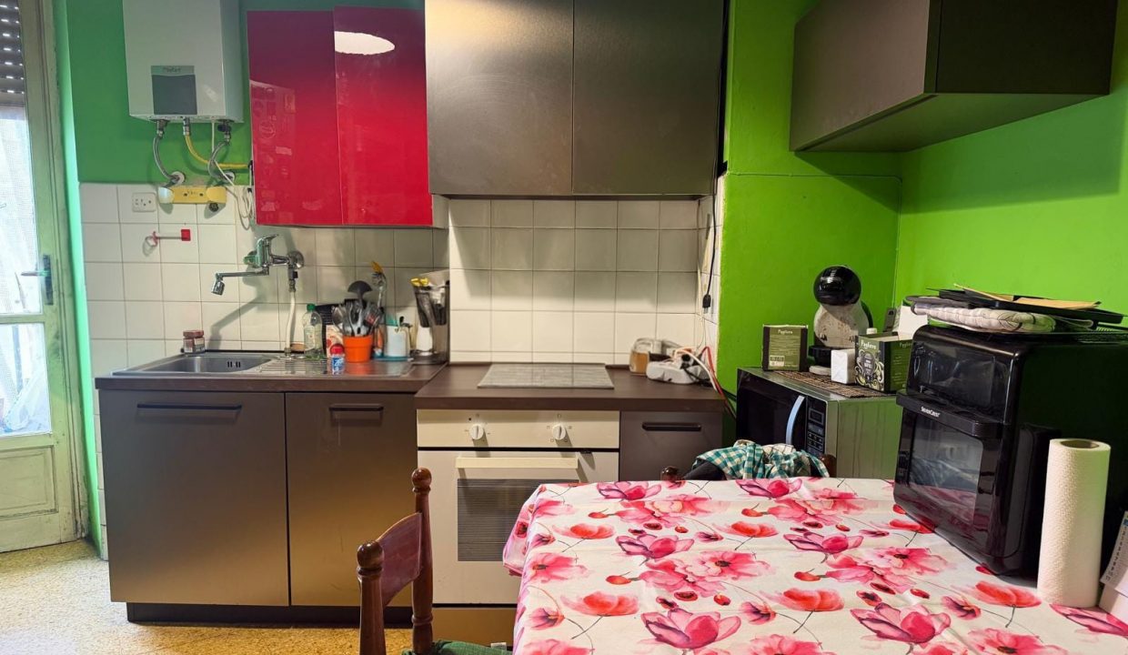 911a79c4-30f2-444b-ba8d-794a88a874dc