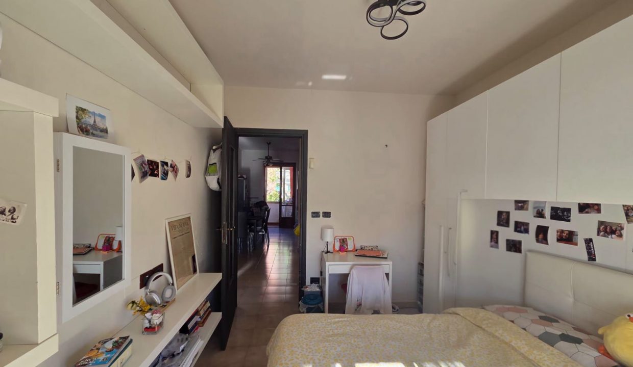 f5a6b028-501b-488e-8caf-a0e4613fb04c